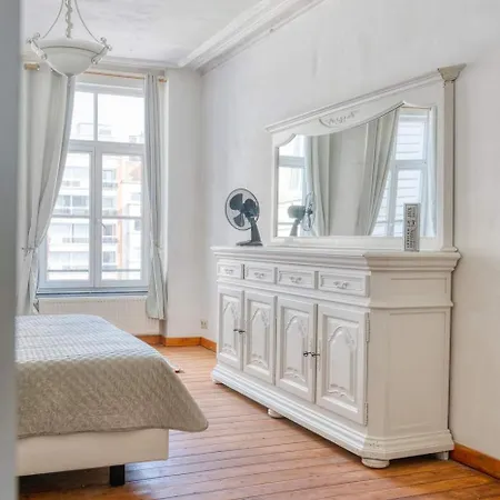 Apartament Elegant 2-bedroom Duplex In