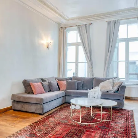 Elegant 2-bedroom Duplex In *