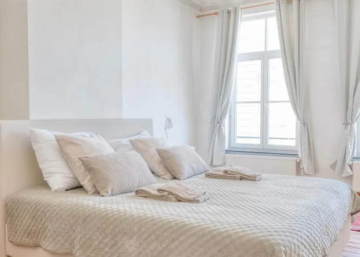 Elegant 2-bedroom Duplex In Apartamento *