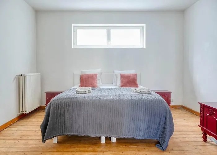 Elegant 2-bedroom Duplex In Ostende