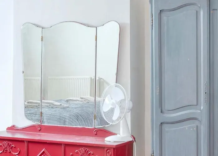 Elegant 2-bedroom Duplex In Ostende